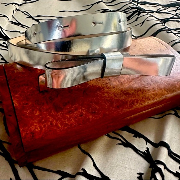 KATE SPADE Beautiful Ladies Size Large Metallic Leather Belt, Great Condition! main image 10